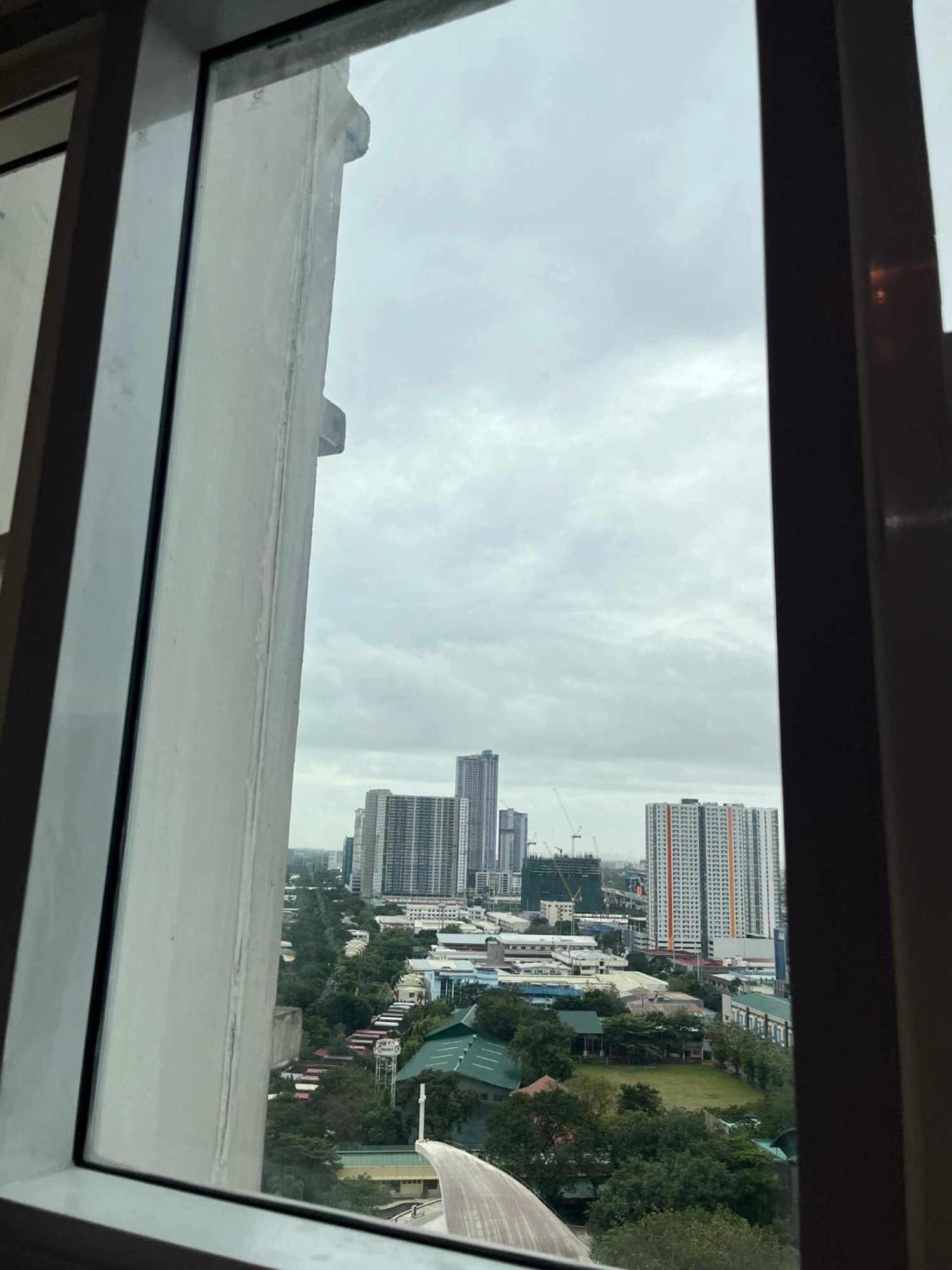 Beacon Makati Condo Free Pool Access Free Wifi 100Mbps & Free Netflix Манила Екстериор снимка